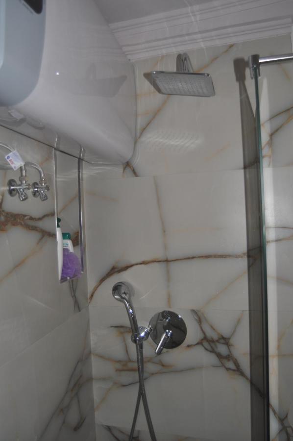 Bliri Myslym Shyri Apartman Tirana Kültér fotó