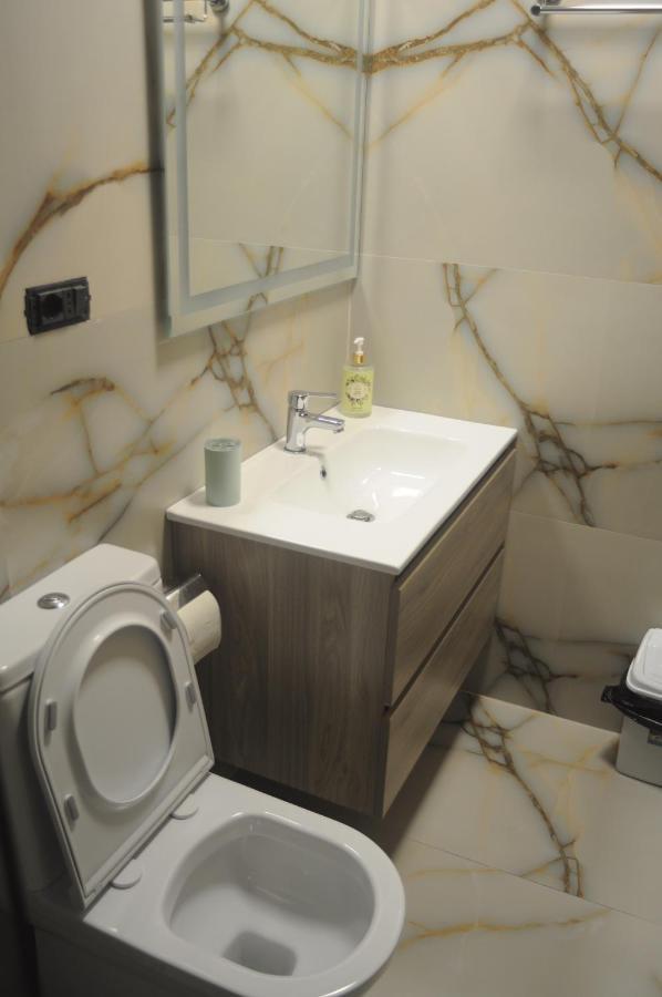 Bliri Myslym Shyri Apartman Tirana Kültér fotó