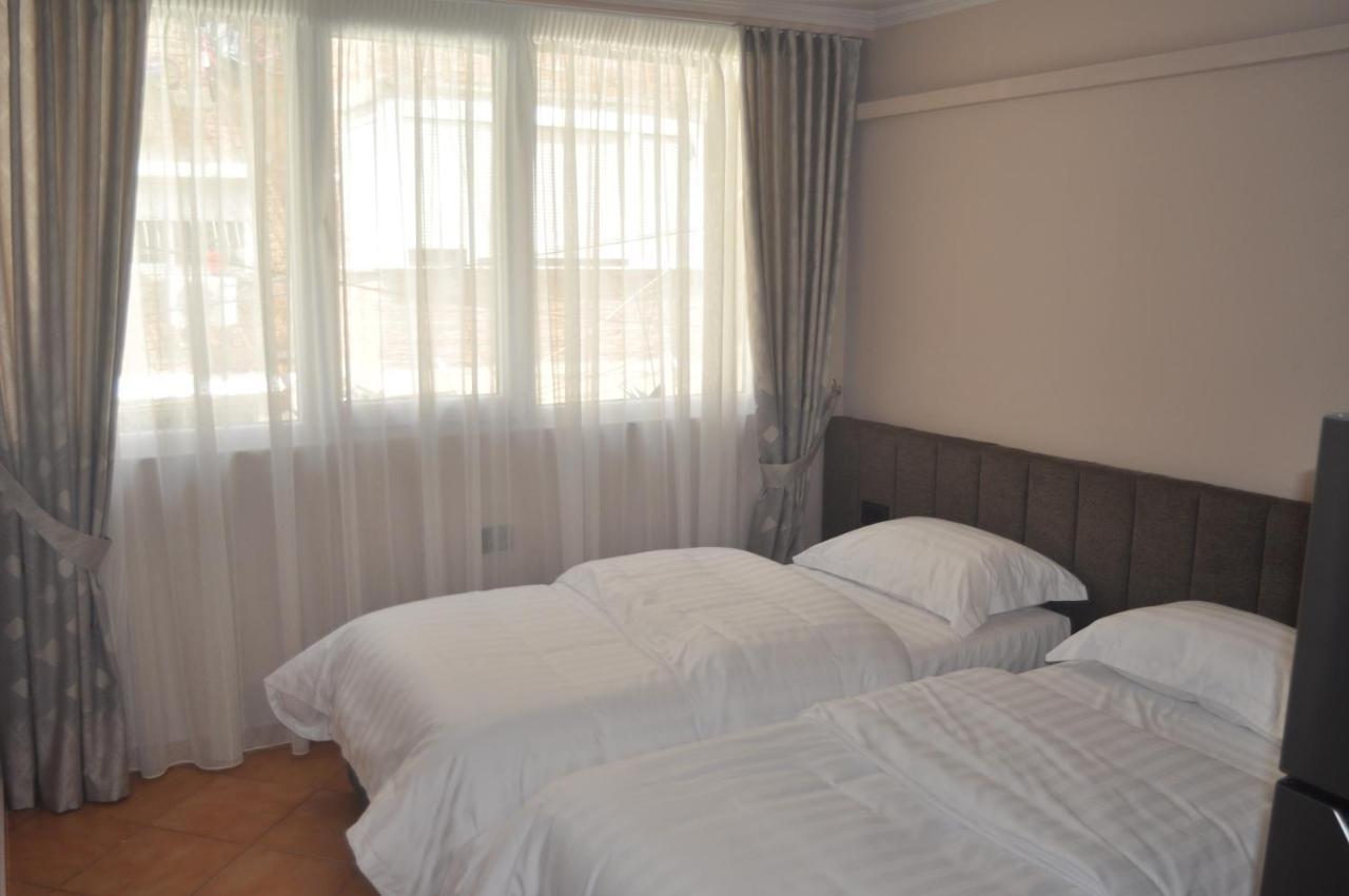 Bliri Myslym Shyri Apartman Tirana Kültér fotó