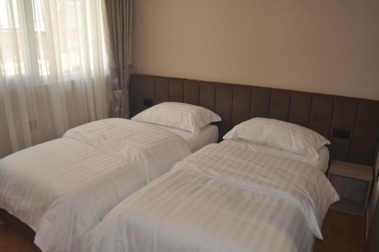 Bliri Myslym Shyri Apartman Tirana Kültér fotó